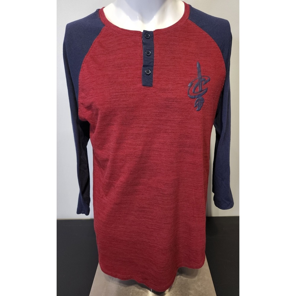 Cleveland Cavaliers Mens Size Large NBA Long Sleeve Red/Maroon Blue Shirt